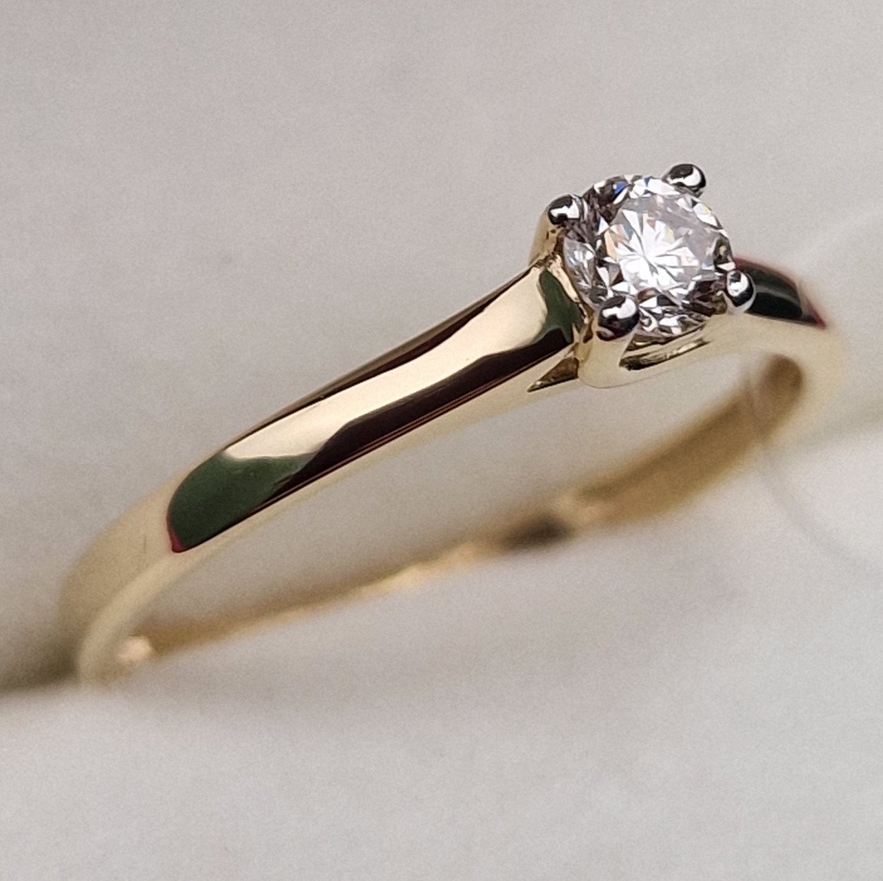 Кольцо Deimantas 99901226 16,5р 1,33гр 0,19ct. купить,NaN