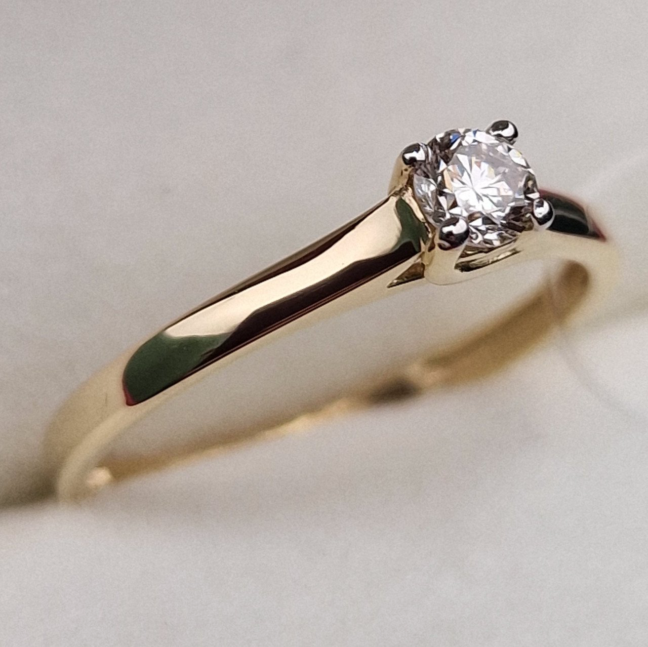 Кольцо Deimantas 99901226 16,5р 1,33гр 0,19ct. купить,NaN