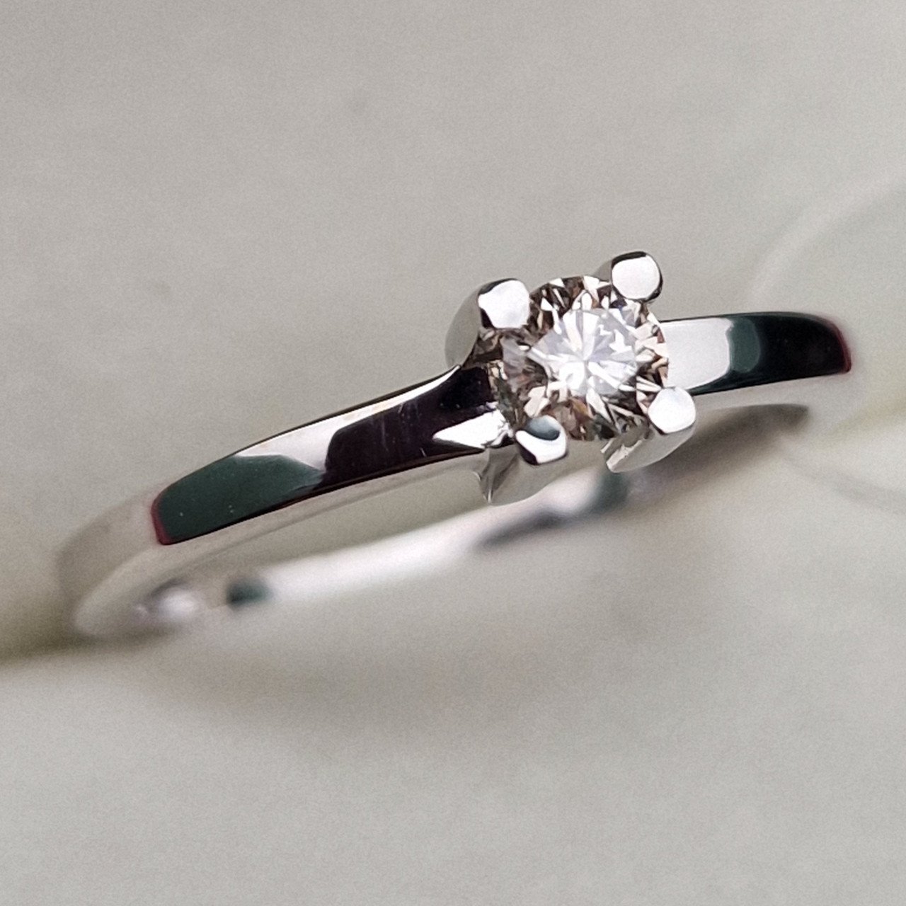 Кольцо Deimantas 99905063 16,5р 1,71гр 0,171ct. купить,NaN