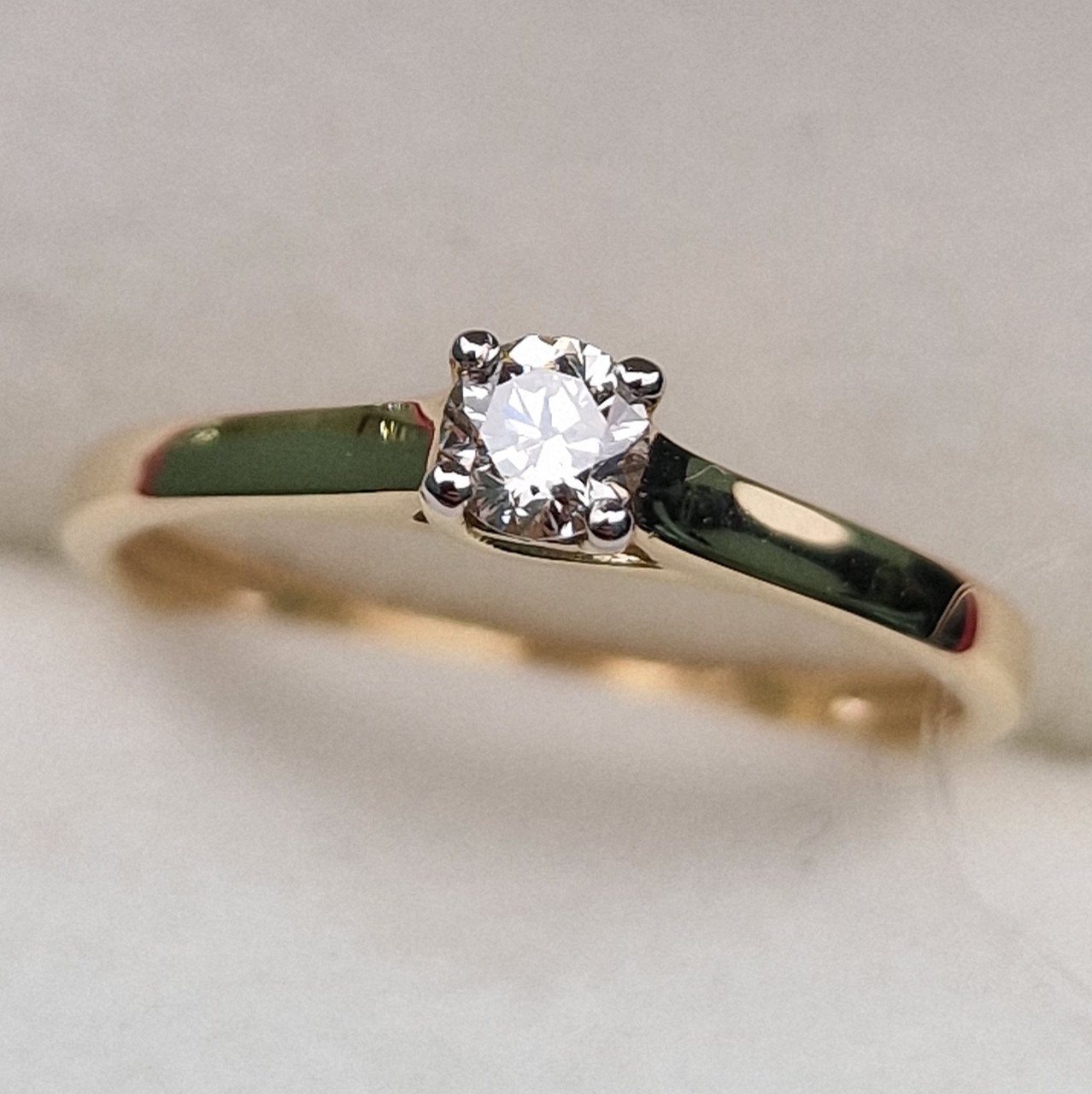 Кольцо Deimantas 99901226 16,5р 1,33гр 0,19ct. купить,NaN