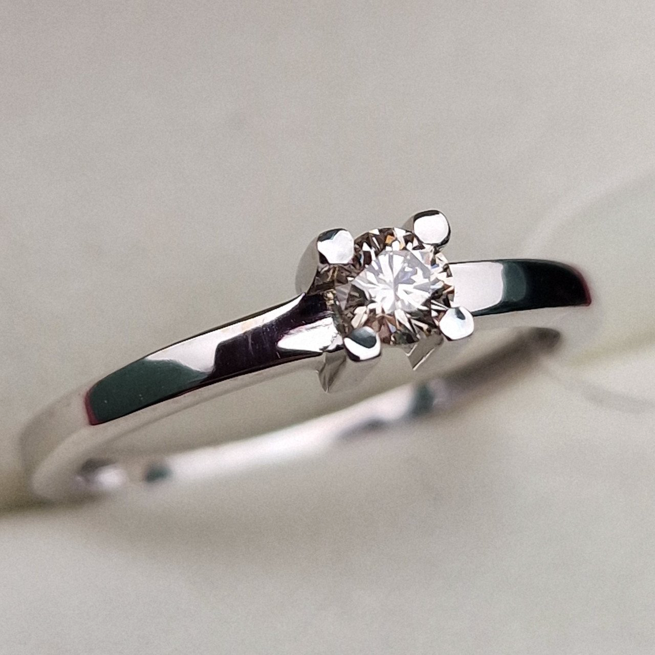 Кольцо Deimantas 99905063 16,5р 1,71гр 0,171ct. купить,NaN