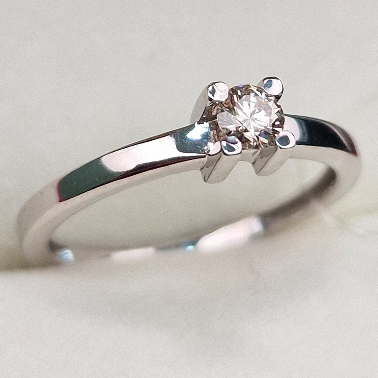 Кольцо Deimantas 99905063 16,5р 1,71гр 0,171ct. купить,NaN