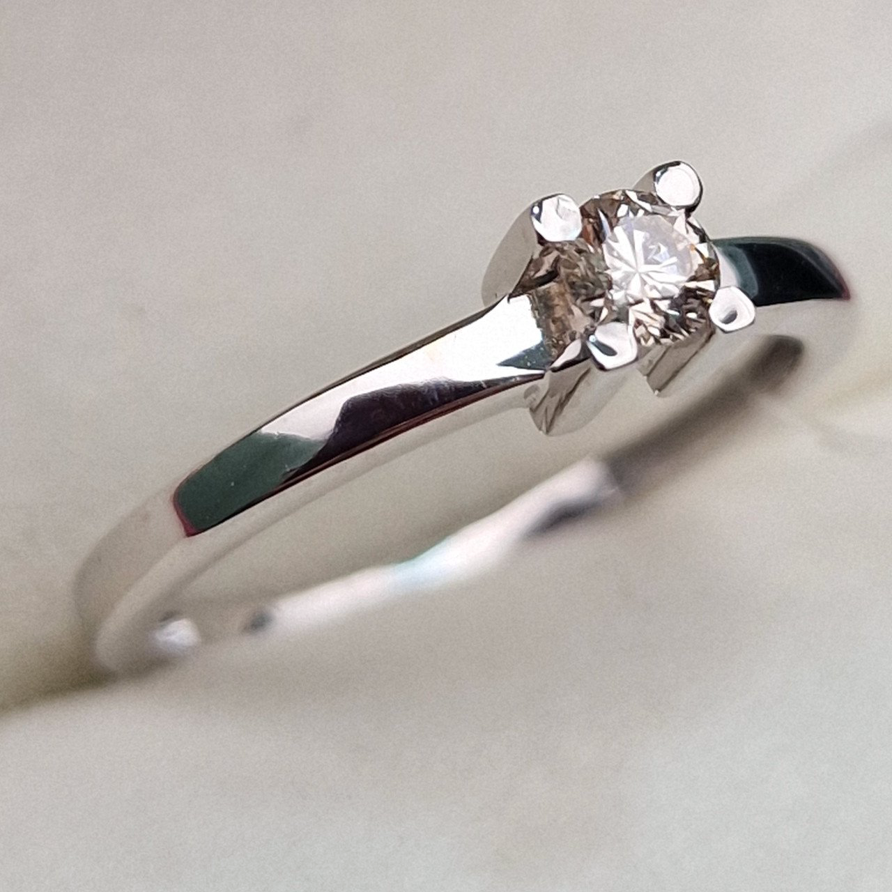 Кольцо Deimantas 99905063 16,5р 1,71гр 0,171ct. купить,NaN