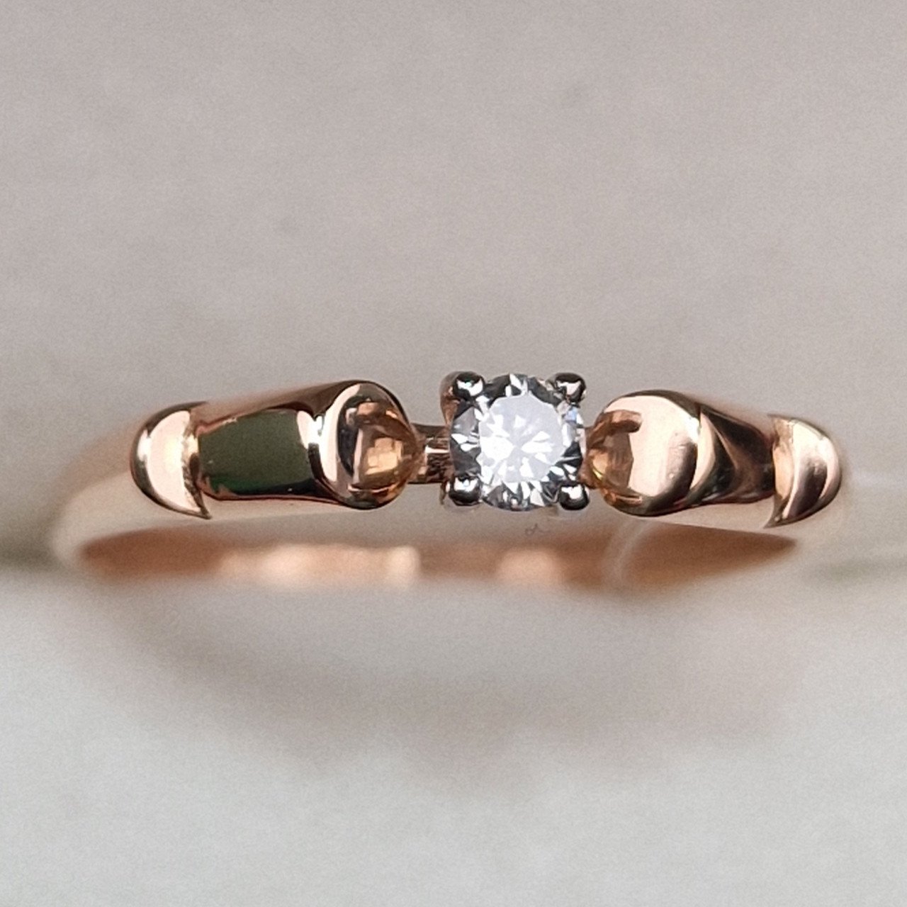 Кольцо Deimantas 99903596 16р 0,94гр 0,095ct. купить,NaN