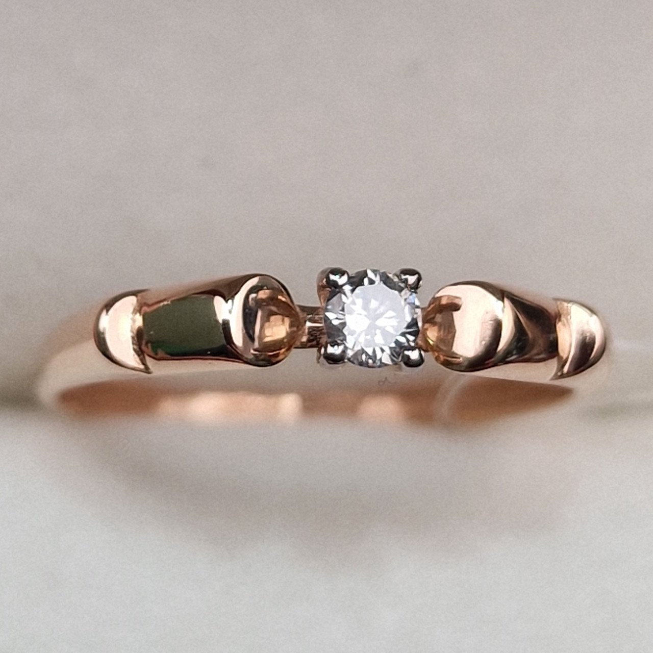 Кольцо Deimantas 99903596 16р 0,94гр 0,095ct. купить,NaN