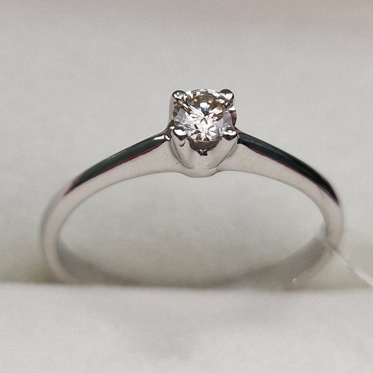 Кольцо Deimantas 99905074 17р 1,78гр 0,174ct. купить,NaN