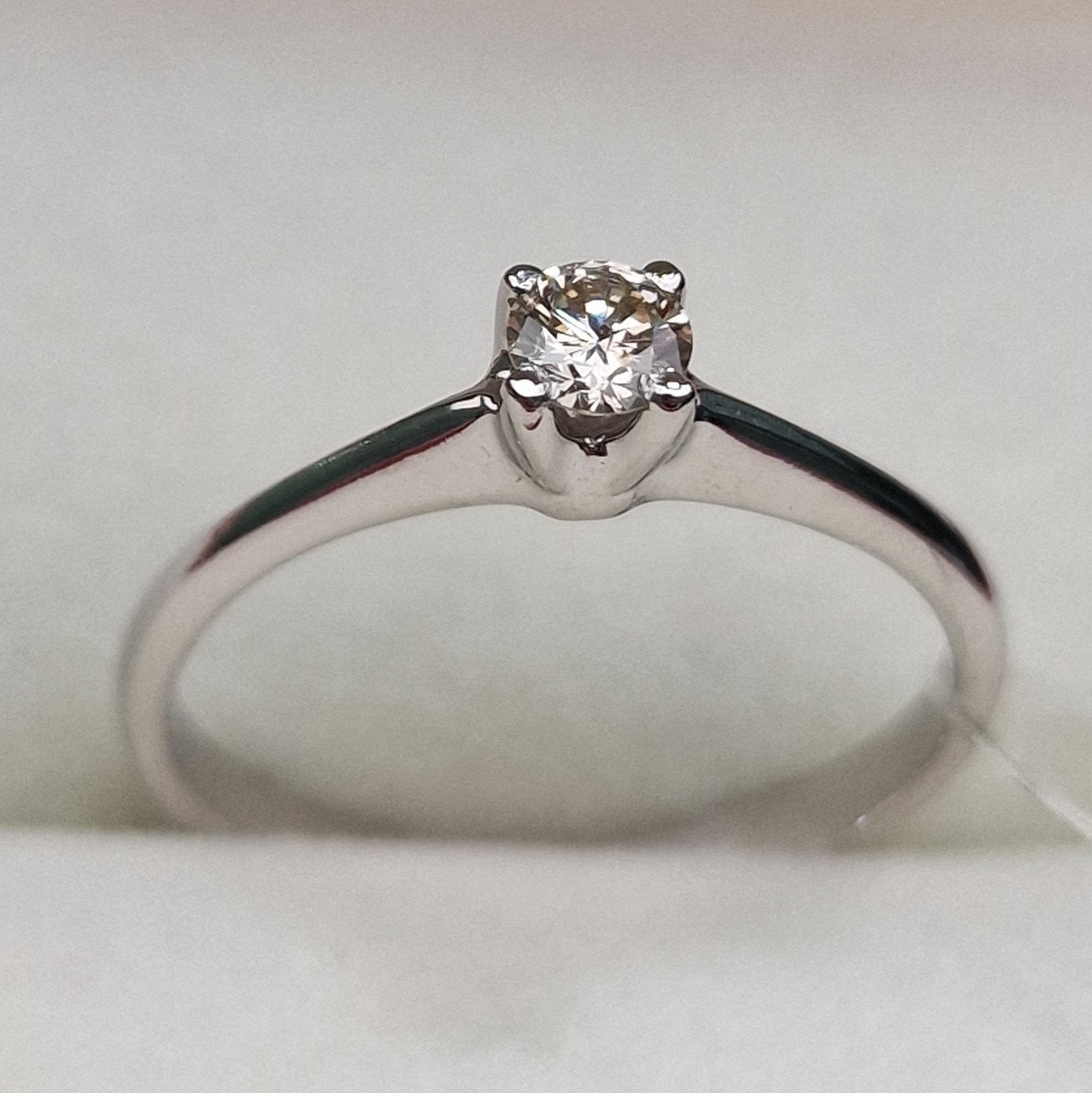 Кольцо Deimantas 99905074 17р 1,78гр 0,174ct. купить,NaN