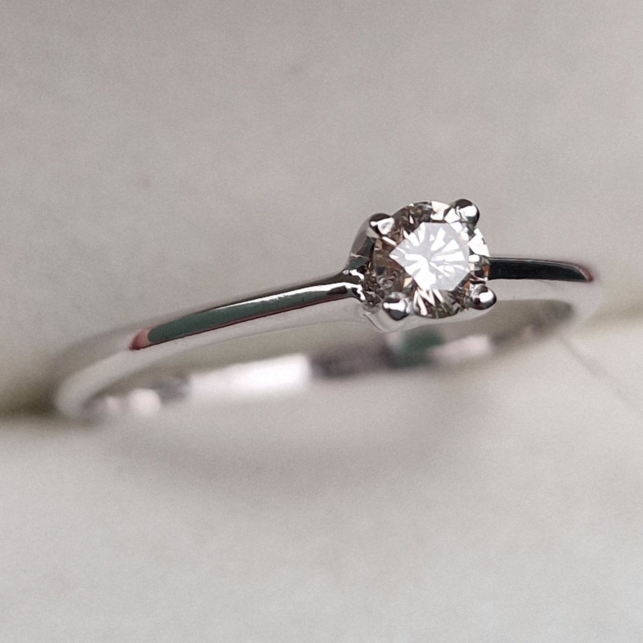 Кольцо Deimantas 99905074 17р 1,78гр 0,174ct. купить,NaN