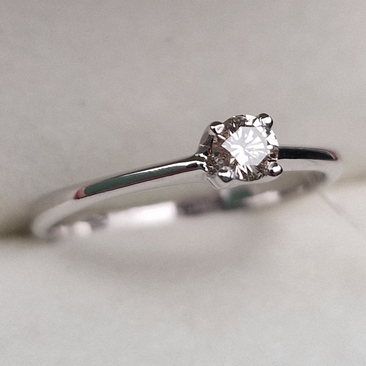 Кольцо Deimantas 99905074 17р 1,78гр 0,174ct. купить,NaN