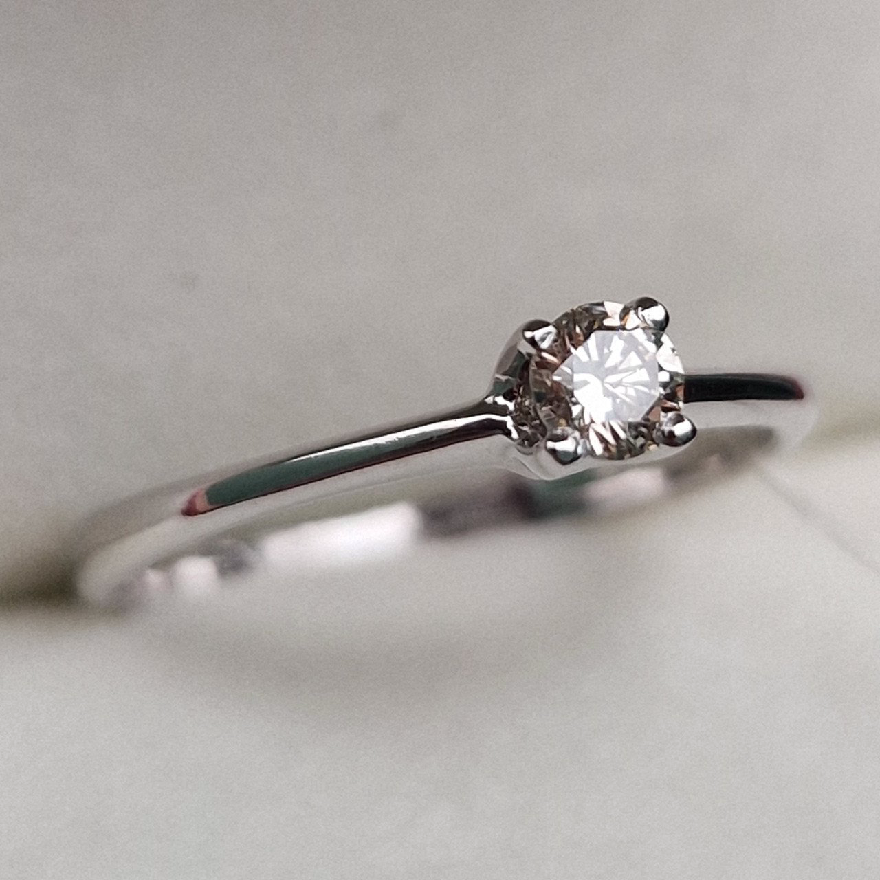 Кольцо Deimantas 99905074 17р 1,78гр 0,174ct. купить,NaN