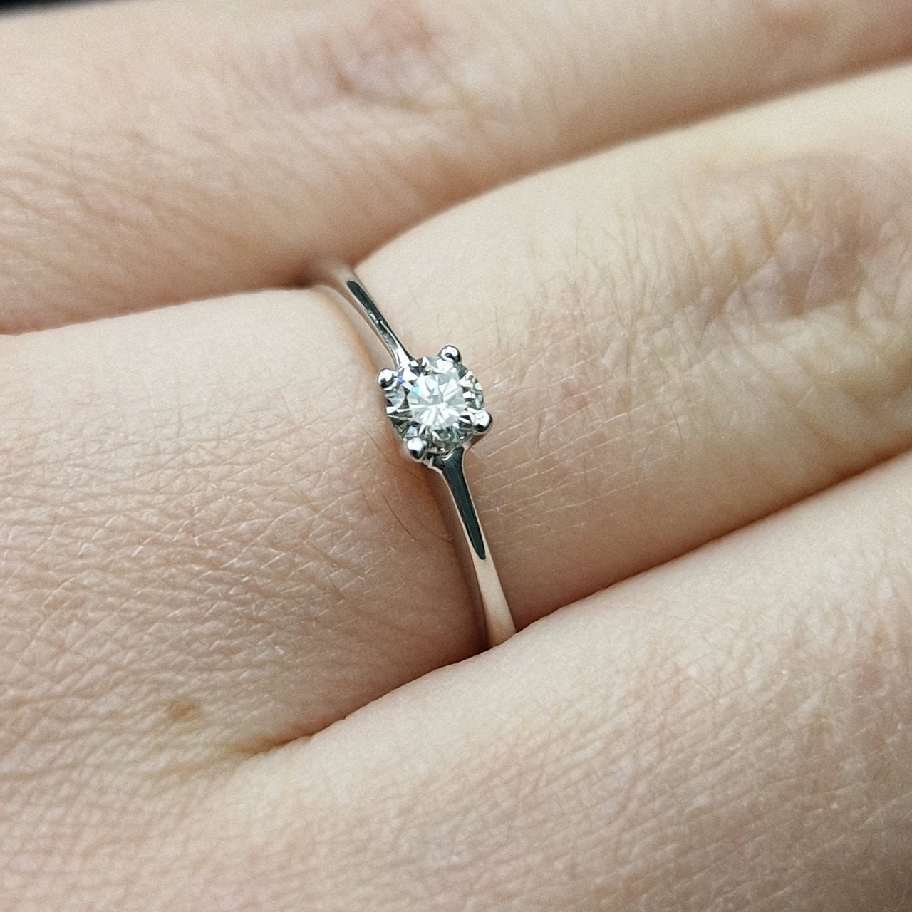 Кольцо Deimantas 99905074 17р 1,78гр 0,174ct. купить,NaN