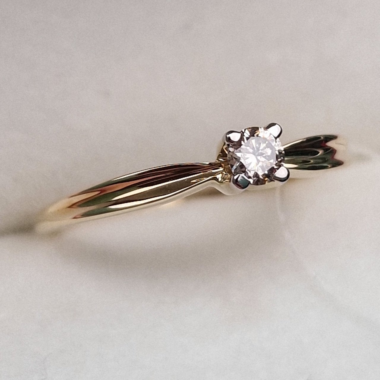 Кольцо Deimantas 99905092 17,5р 1,69гр 0,15ct. купить,NaN