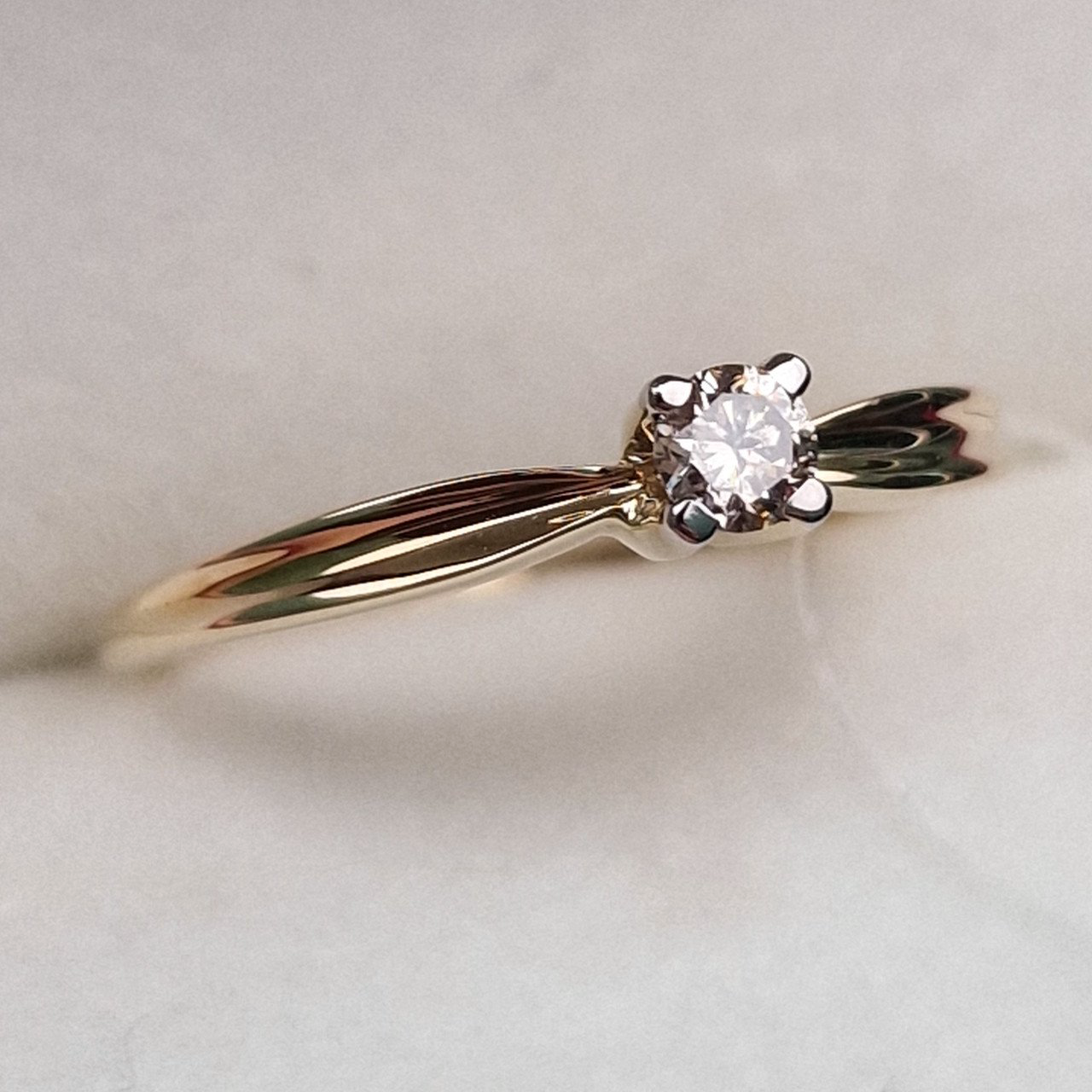Кольцо Deimantas 99905092 17,5р 1,69гр 0,15ct. купить,NaN