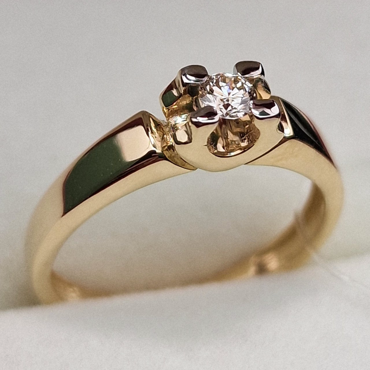Кольцо Deimantas 99905096 16р 2,38гр 0,108ct. купить,NaN