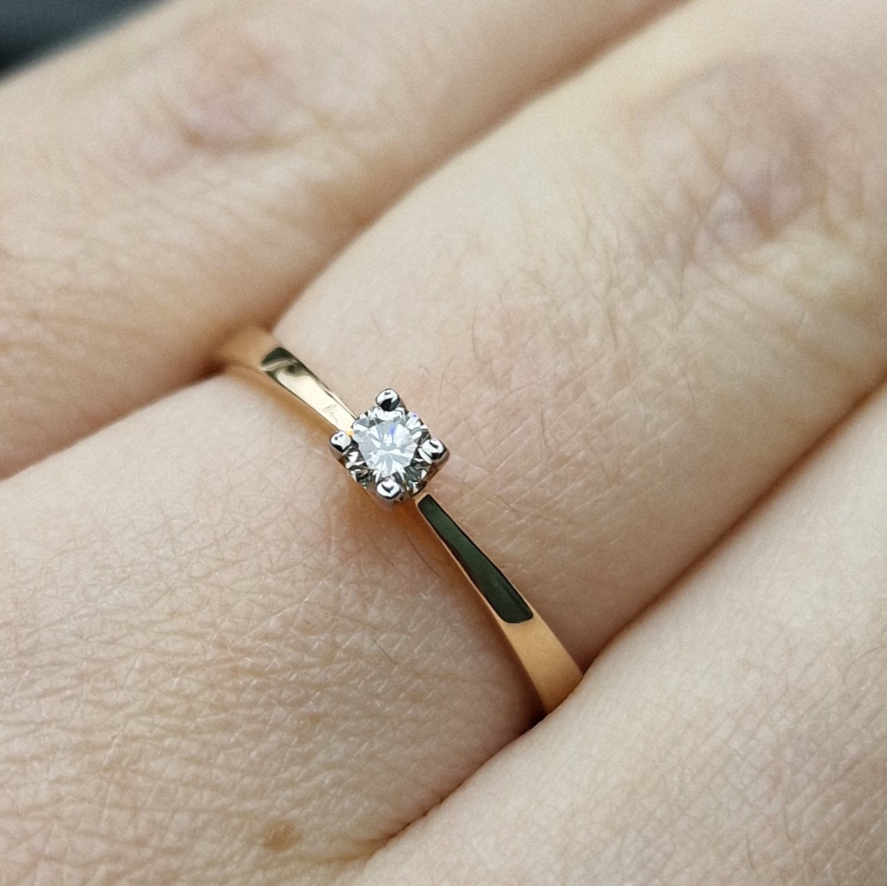 Кольцо Deimantas 99905100 17р 1,22гр 0,106ct. купить,NaN