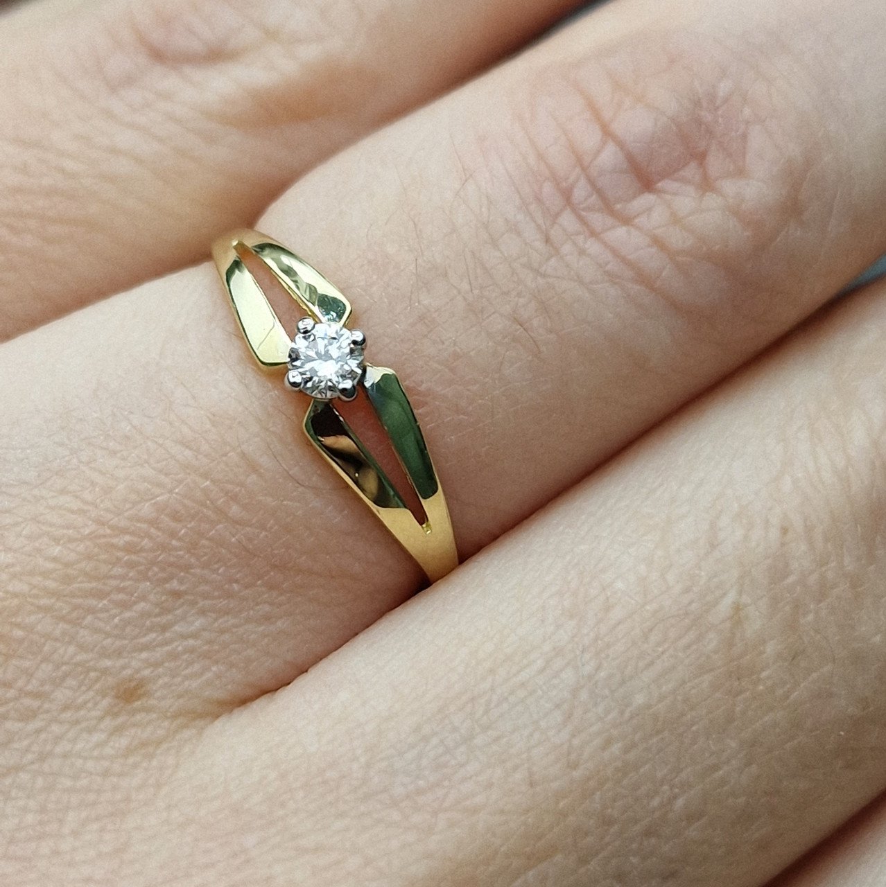 Кольцо Deimantas 99905124 17р 1,25гр 0,111ct. купить,NaN