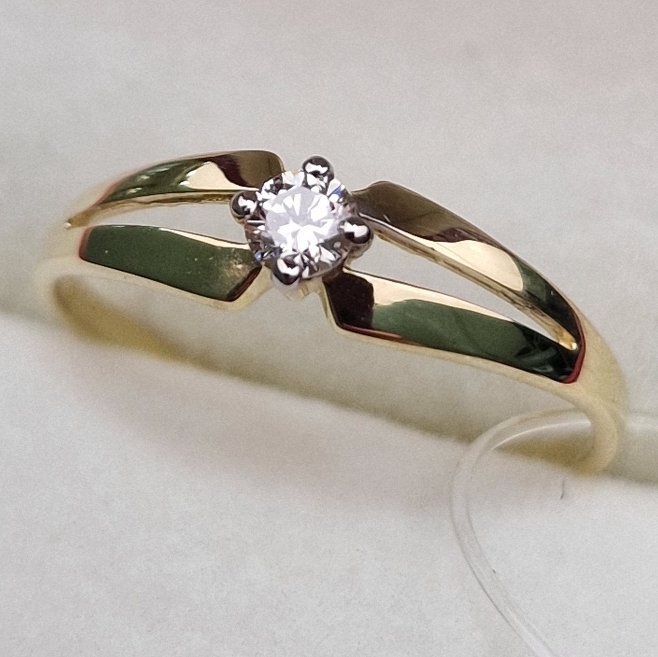 Кольцо Deimantas 99905124 17р 1,25гр 0,111ct. купить,NaN