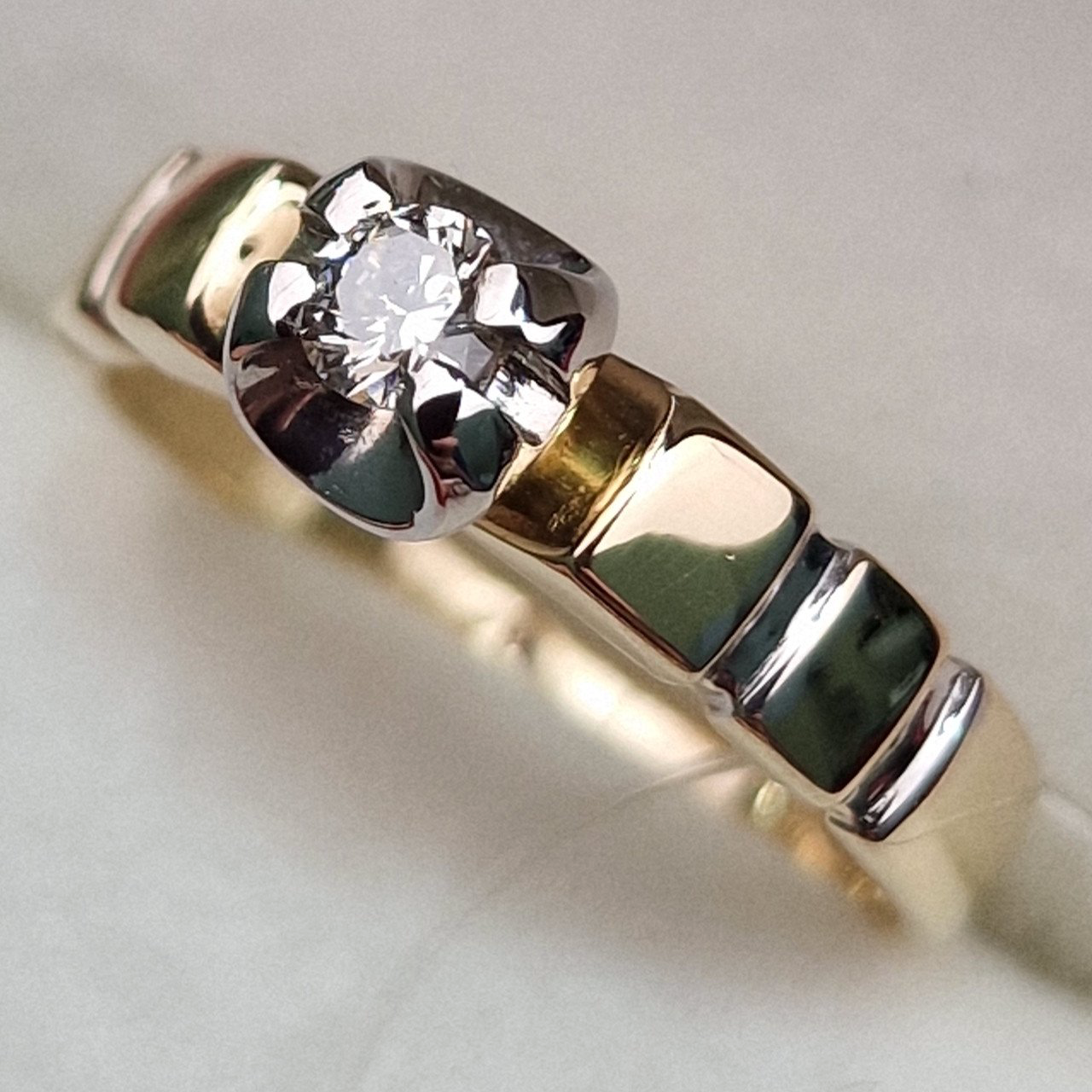 Кольцо Deimantas 99905126 16,5р 2,28гр 0,14ct. купить,NaN