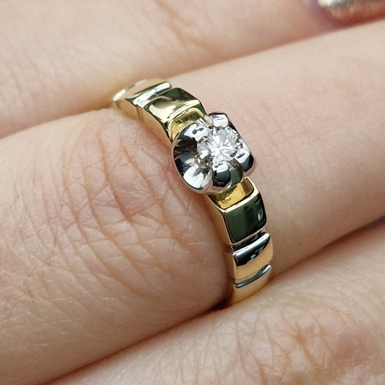 Кольцо Deimantas 99905126 16,5р 2,28гр 0,14ct. купить,NaN