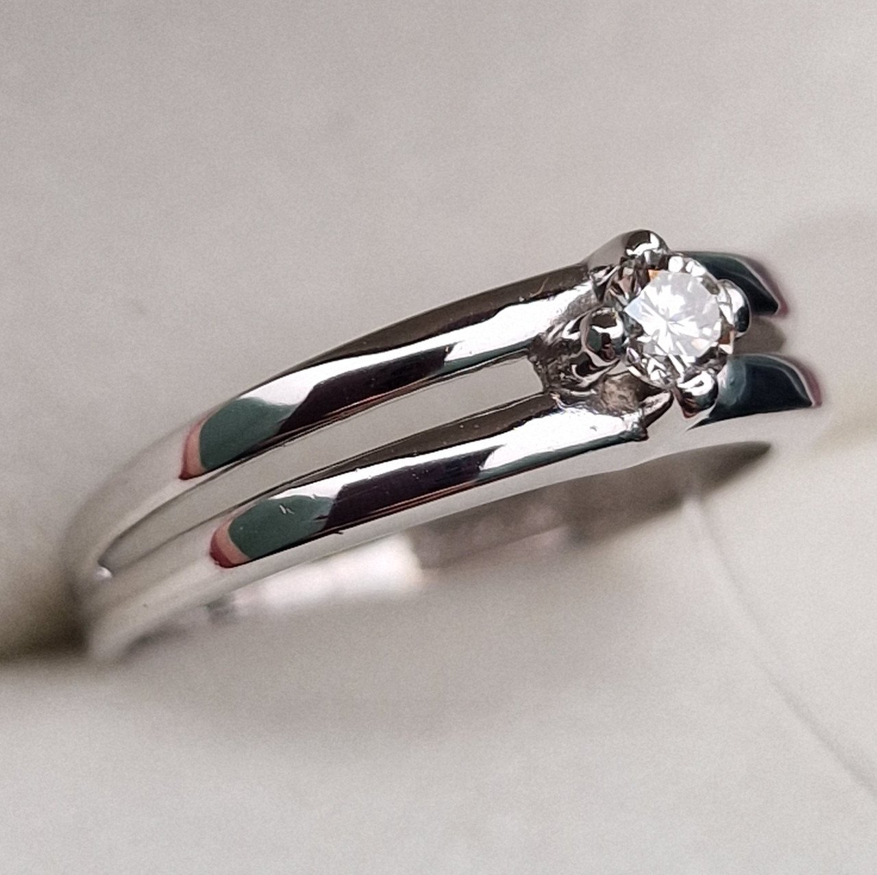 Кольцо Deimantas 99905114 16р 2,03гр 0,127ct. купить,NaN