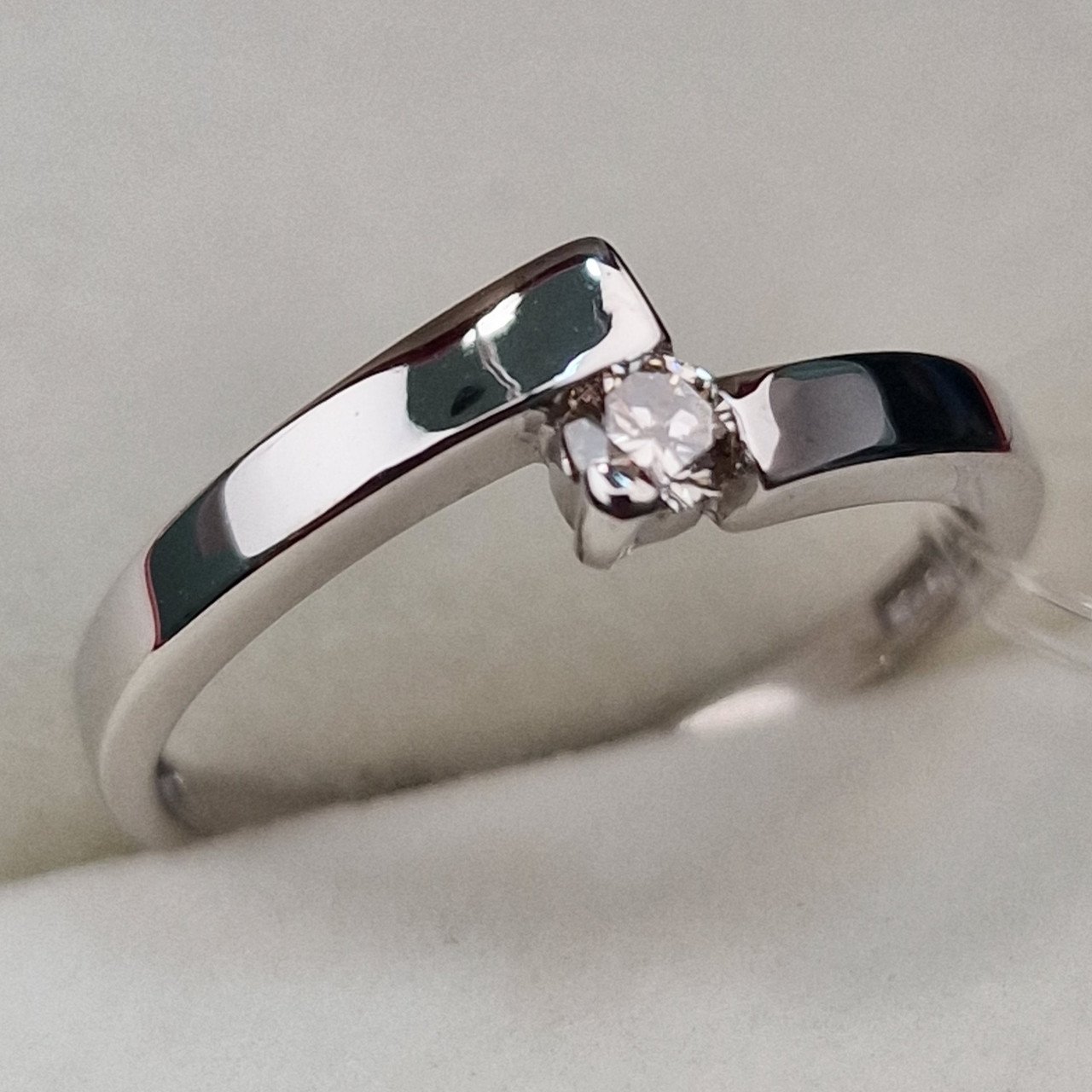 Кольцо Deimantas 99905118 16,5р 1,84гр 0,118ct. купить,NaN