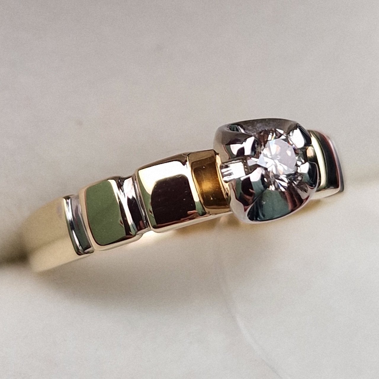 Кольцо Deimantas 99905126 16,5р 2,28гр 0,14ct. купить,NaN