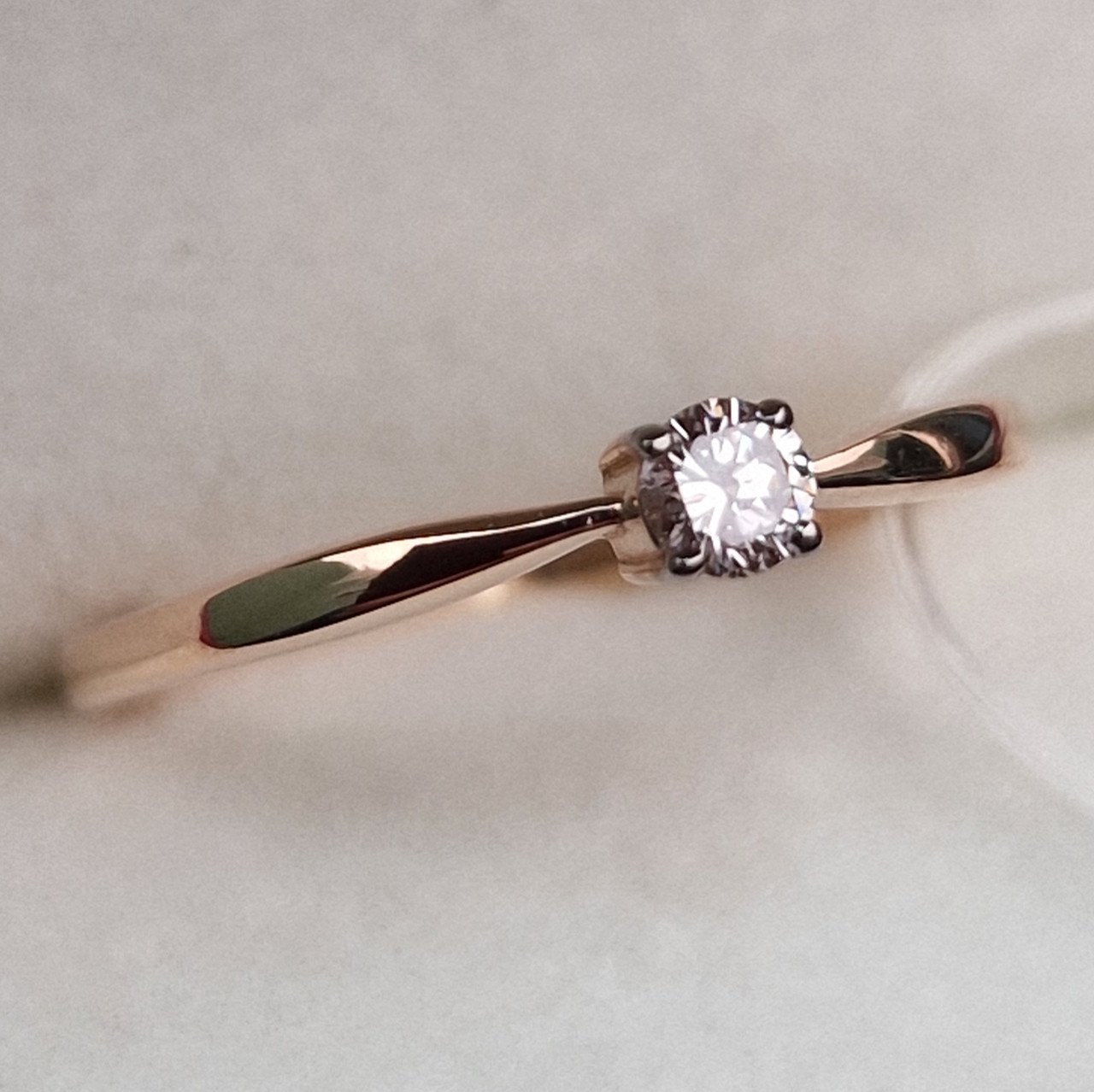Кольцо Deimantas 99905140 16р 1,75гр 0,101ct. купить,NaN