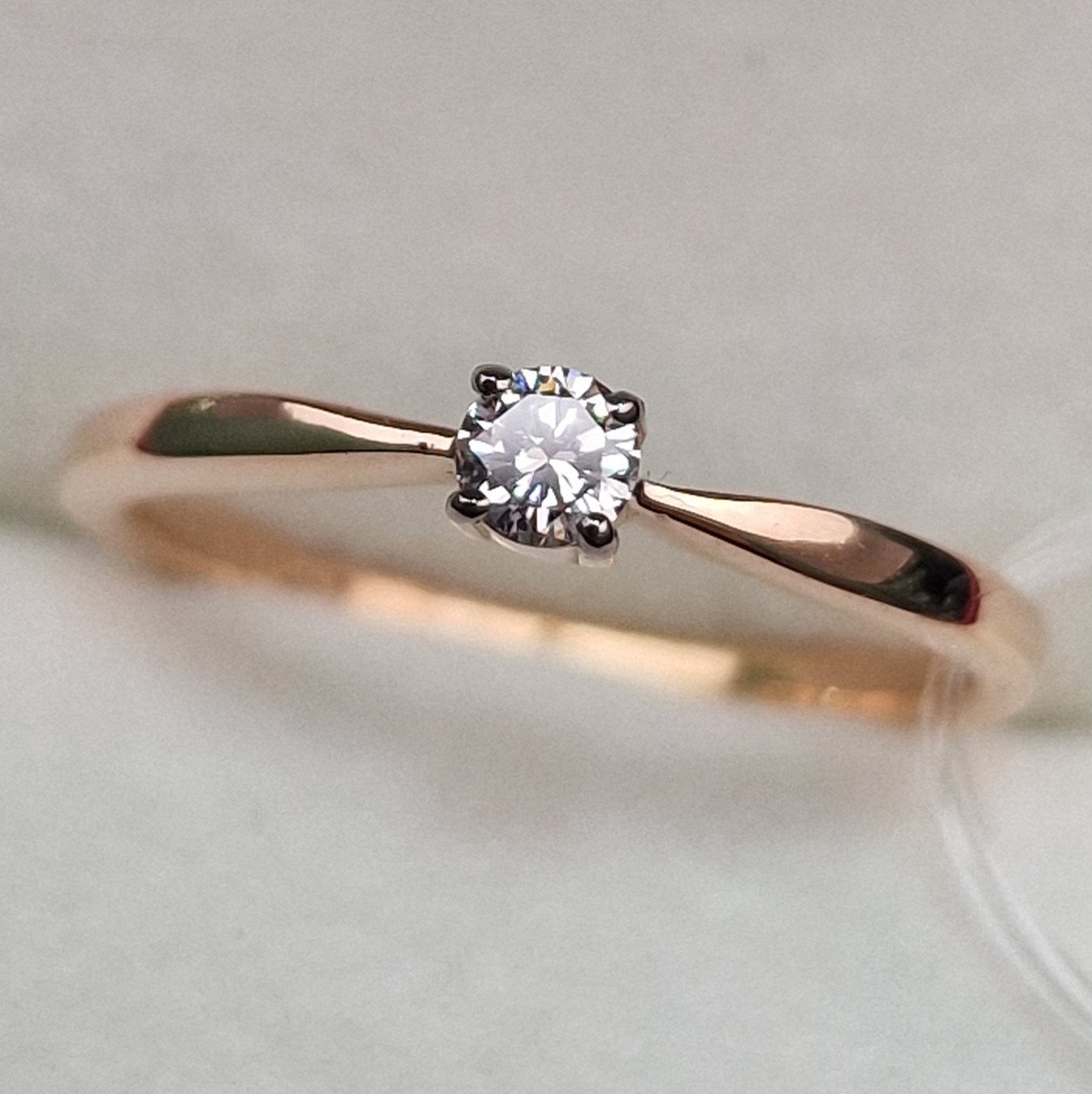 Кольцо Deimantas 99905140 16р 1,75гр 0,101ct. купить,NaN