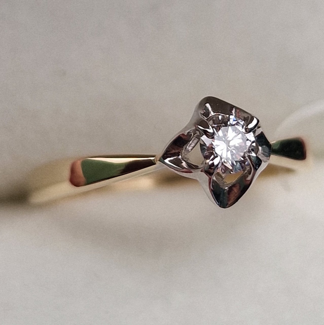 Кольцо Deimantas 99905142 15,5р 1,1гр 0,121ct. купить,NaN