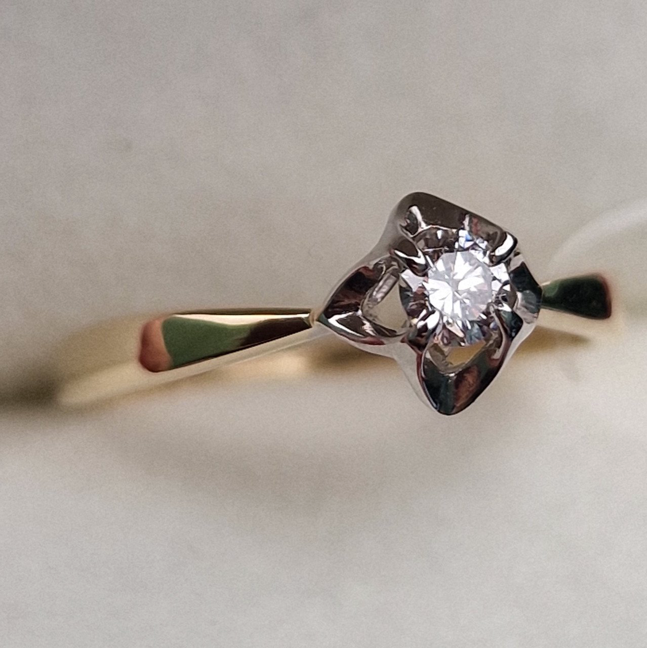 Кольцо Deimantas 99905142 15,5р 1,1гр 0,121ct. купить,NaN
