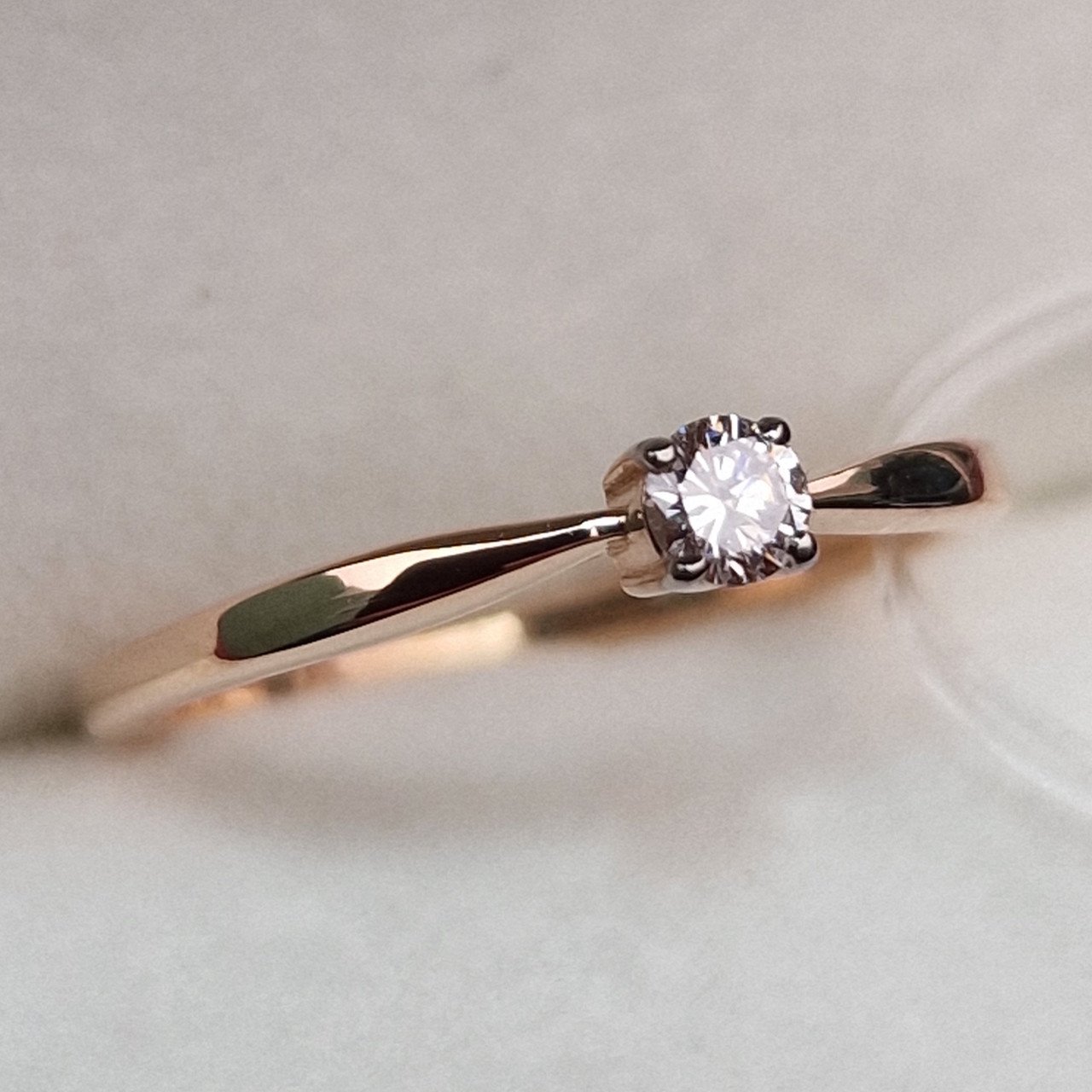 Кольцо Deimantas 99905140 16р 1,75гр 0,101ct. купить,NaN
