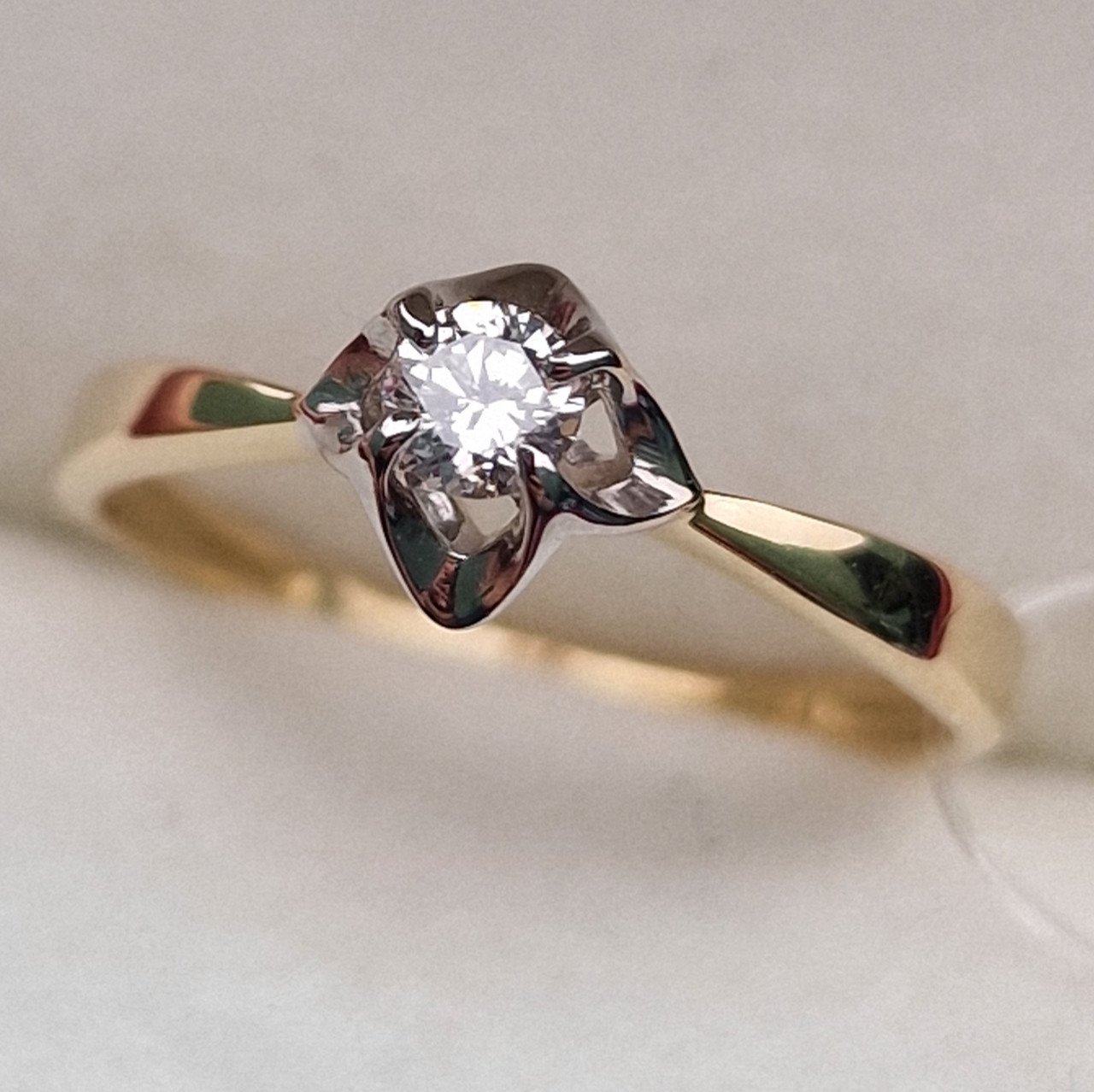 Кольцо Deimantas 99905142 15,5р 1,1гр 0,121ct. купить,NaN