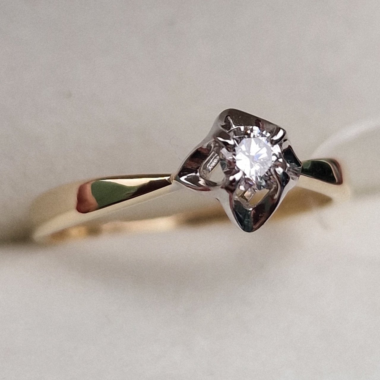 Кольцо Deimantas 99905142 15,5р 1,1гр 0,121ct. купить,NaN