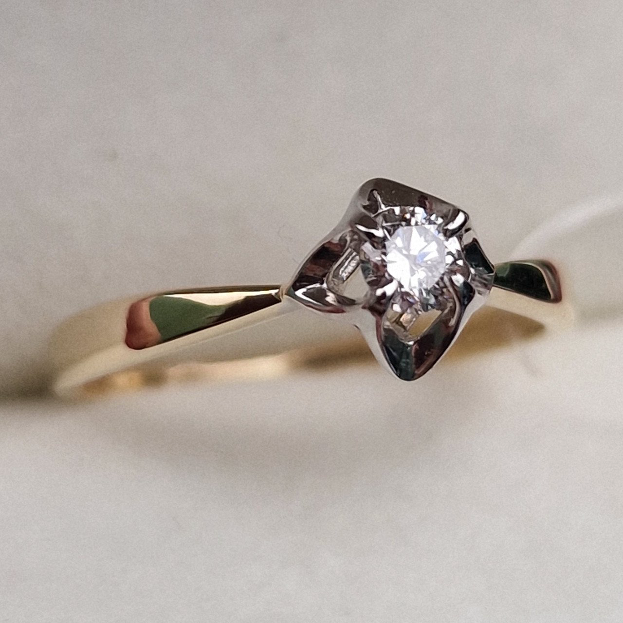Кольцо Deimantas 99905142 15,5р 1,1гр 0,121ct. купить,NaN