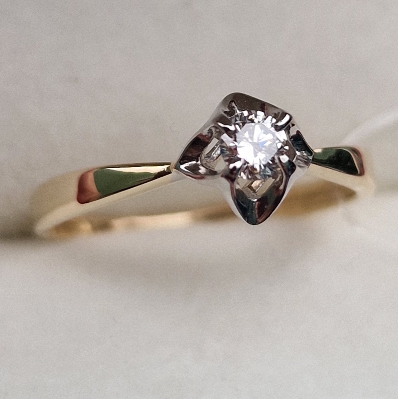 Кольцо Deimantas 99905142 15,5р 1,1гр 0,121ct. купить,NaN