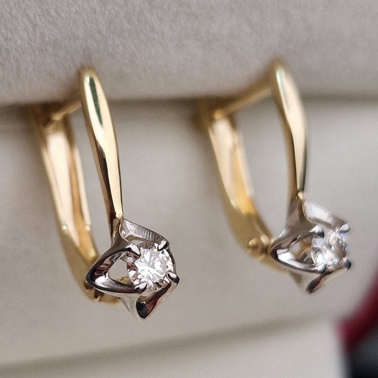 Серьги Deimantas 99905163 1,82гр 0,207ct. купить,NaN