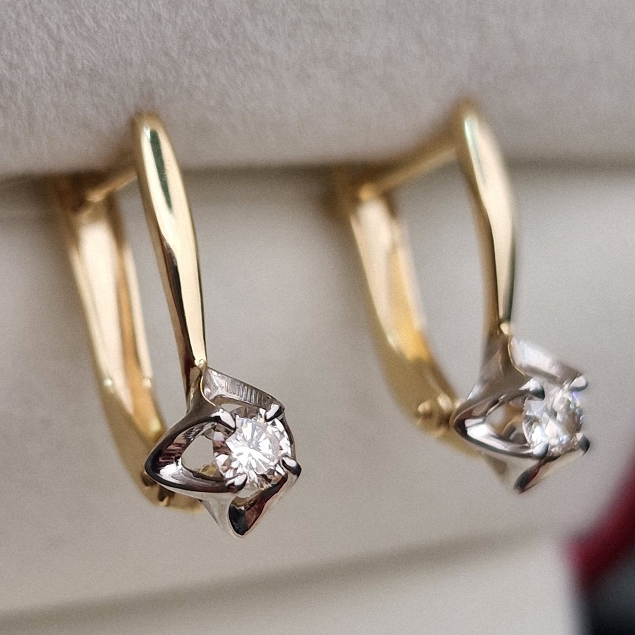 Серьги Deimantas 99905163 1,82гр 0,207ct. купить,NaN