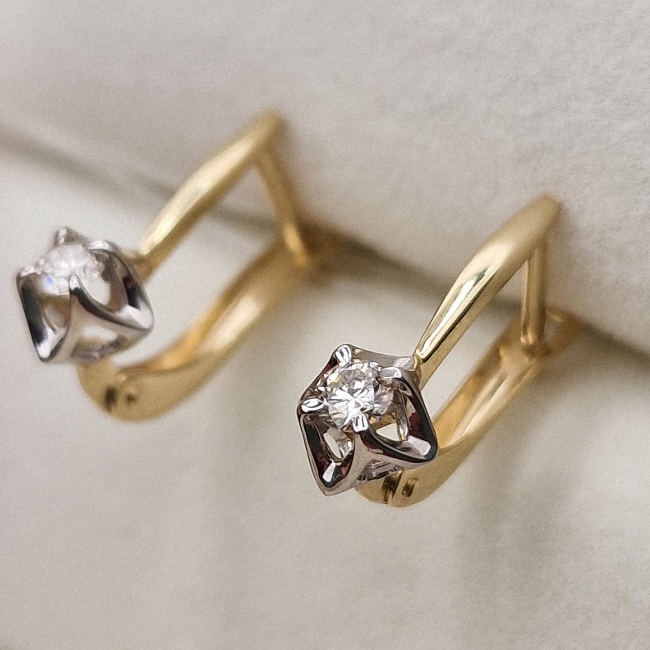 Серьги Deimantas 99905163 1,82гр 0,207ct. купить,NaN