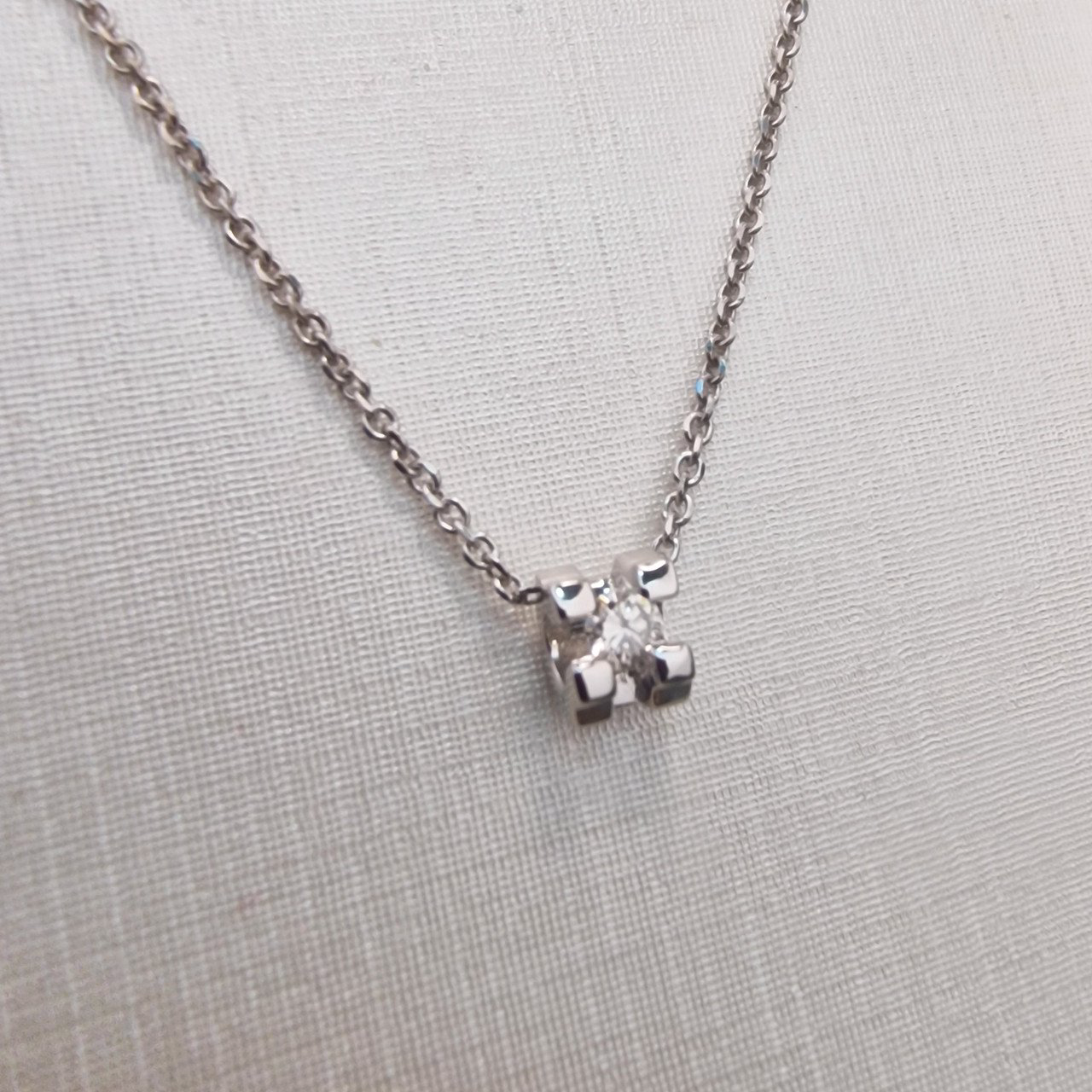 Колье Deimantas 99905205 3,12гр 0,104ct. купить,NaN