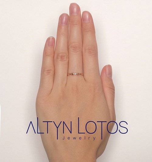 Кольцо Династия 024381-1102 17р 0,95гр. купить,NaN
