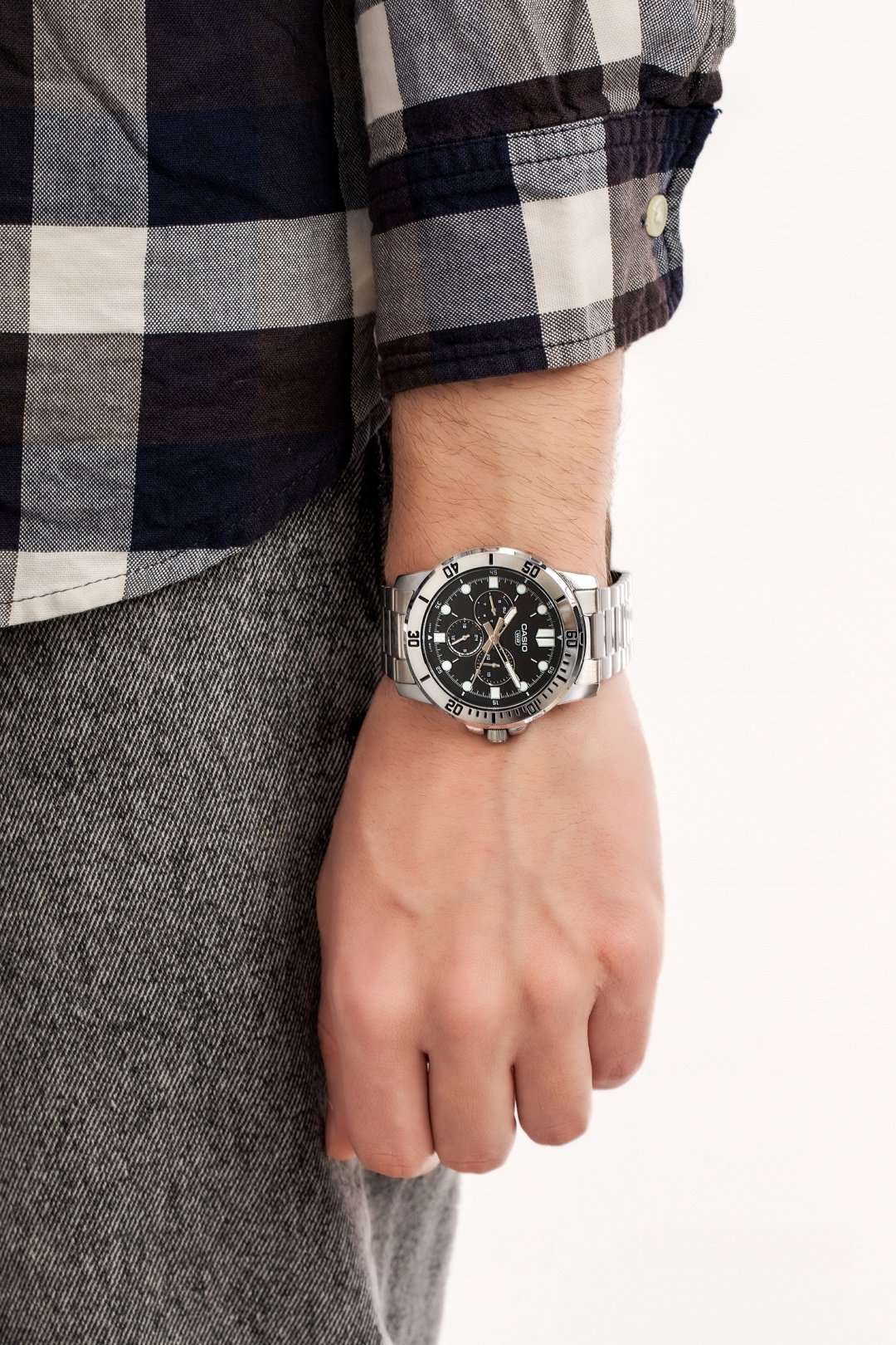 Кварцевые CASIO MTP-VD300D-1EUDF сталь купить,26998