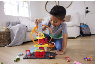 Hot Wheels Пожарная супер-станция HKX410, пластик, мультиколор купить,NaN