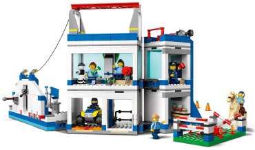 Конструктор LEGO Академия полицейской подготовки 60372, деталей 823 шт купить,0