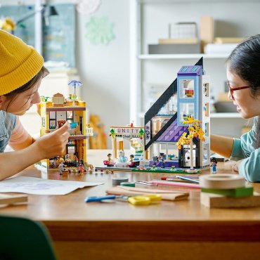 Конструктор LEGO Центр Цветов и Дизайна 41732, деталей 2010 шт купить,NaN