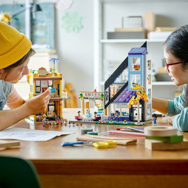 Конструктор LEGO Центр Цветов и Дизайна 41732, деталей 2010 шт купить,NaN