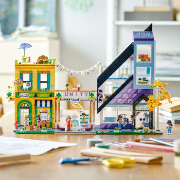 Конструктор LEGO Центр Цветов и Дизайна 41732, деталей 2010 шт купить,NaN