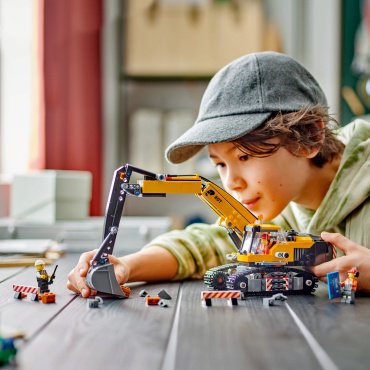 Конструктор LEGO Желтый строительный экскаватор City 60420, деталей 633 шт