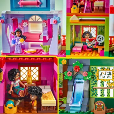 Конструктор LEGO Волшебный дом Мадригалов Disney 43245, деталей 1560 шт