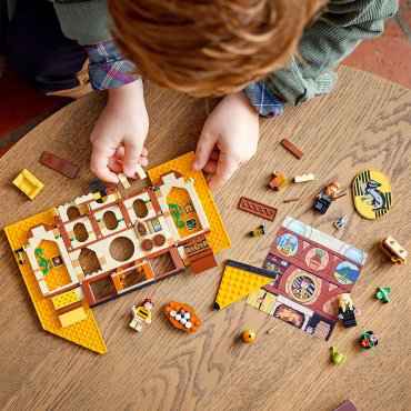 Конструктор LEGO Флаг факультета Пуффендуй 76412, деталей 313 шт купить,NaN