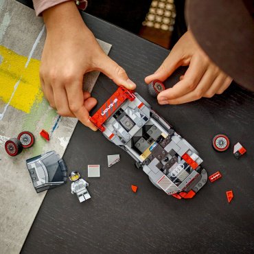 Конструктор LEGO Гоночный автомобиль Audi S1 e-tron quattro Speed Champions 76921, деталей 274 шт